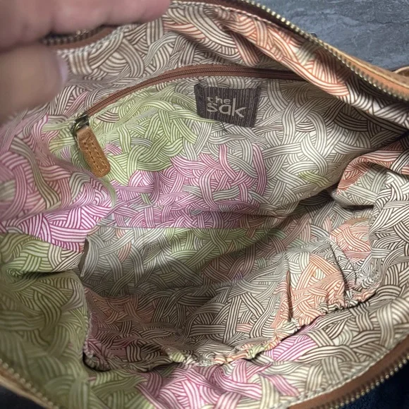 The Sak Kendra Leather Hobo Shoulder Bag - Picture 9 of 10